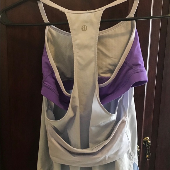 Lululemon tank size 4 - Picture 2 of 4